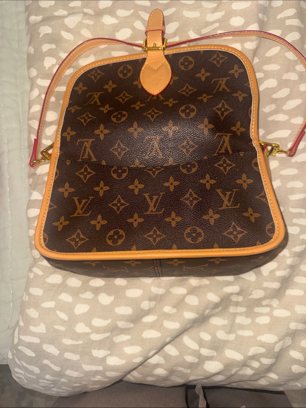 Source Unknown Brown Monogram Shoulder Bag with Tan Trim - Picture 3 of 5